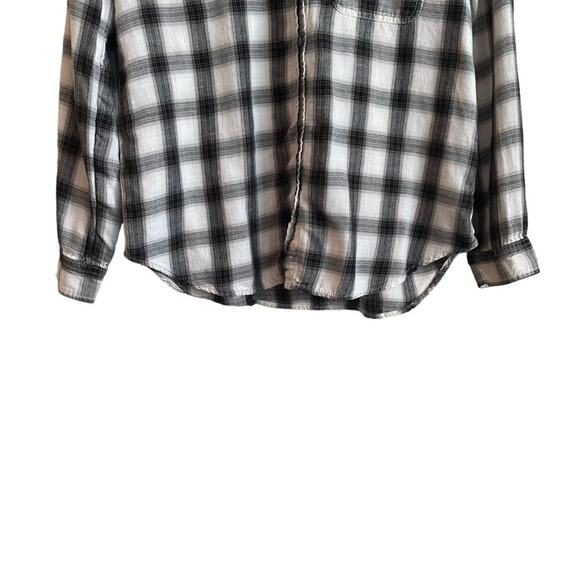 American Eagle Flannel Top M Black White Plaid‎ Cozy Button Up Cabincore Western - Picture 4 of 10